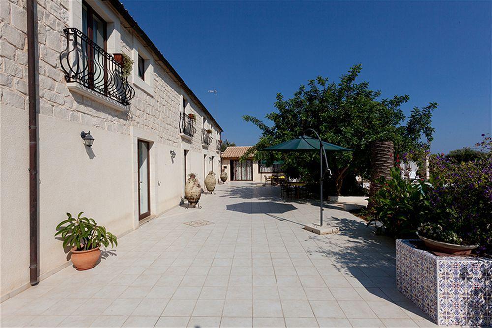 Villa U Marchisi B&B シクリ エクステリア 写真