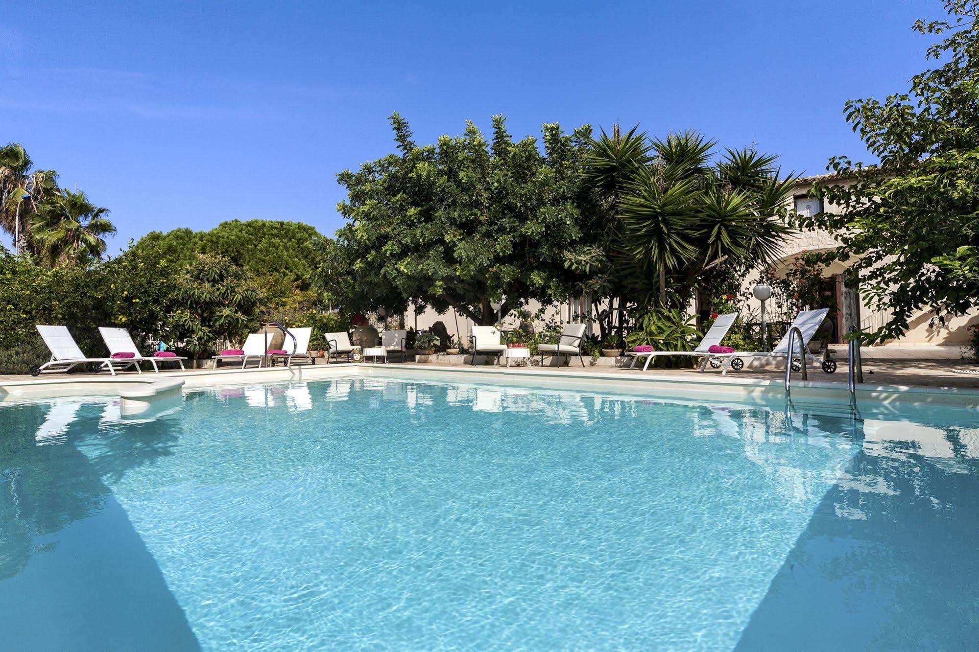 Villa U Marchisi B&B シクリ エクステリア 写真