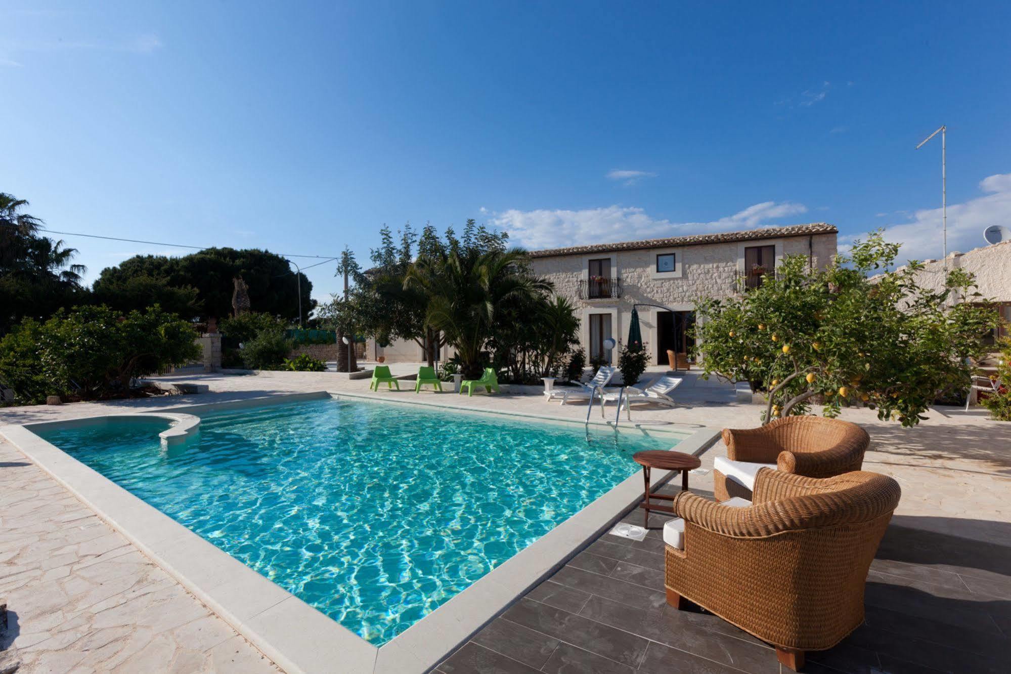 Villa U Marchisi B&B シクリ エクステリア 写真